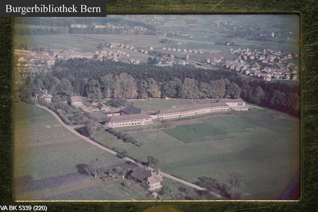 Luftaufnahme des Waisenhaus am Melchenbühlweg von ca. 1950